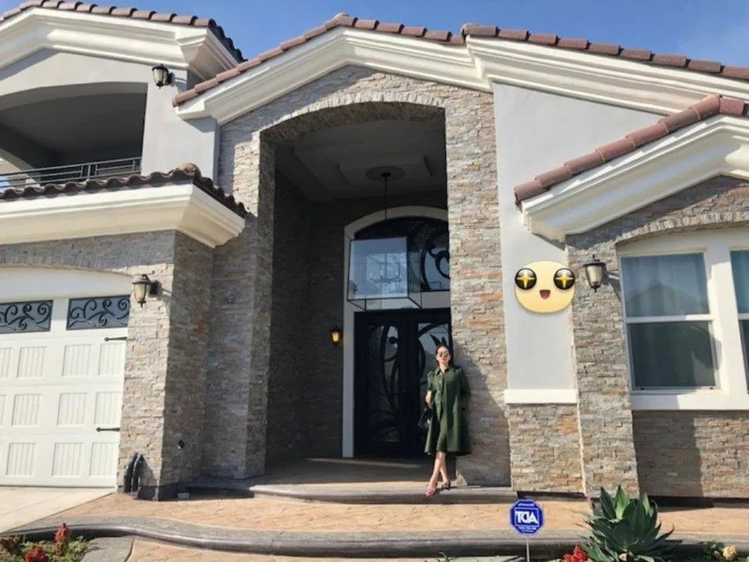Inside the Opulent Hanoi Villa of Singer Le Quyen: A Masterpiece of Luxury and Modern Design