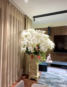 Inside the Opulent Hanoi Villa of Singer Le Quyen: A Masterpiece of Luxury and Modern Design - image 2