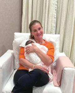 Bill Gates and Melinda French Gates Share Heartwarming First Photos with New Granddaughter - image 3