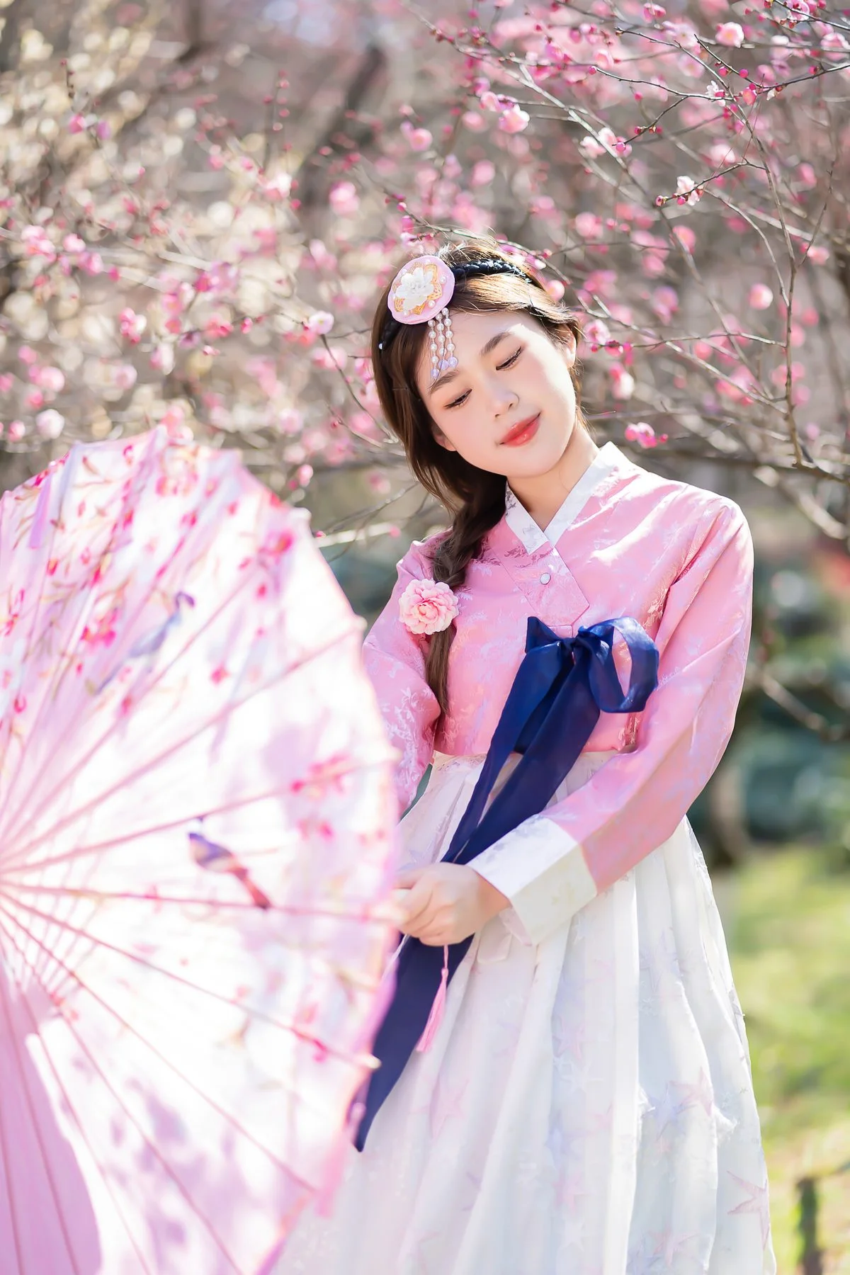 Aesthetic Visuals: YiTuYu Art Language Vol.5802 Featuring Pao Fu Xiao Fang