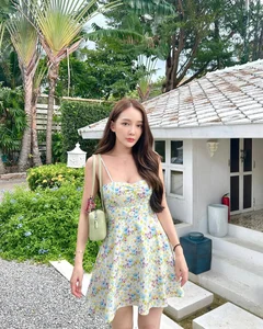 The Captivating Charm of Thai-Western Mixed-Race Influencers and Beauty Trends - image 2