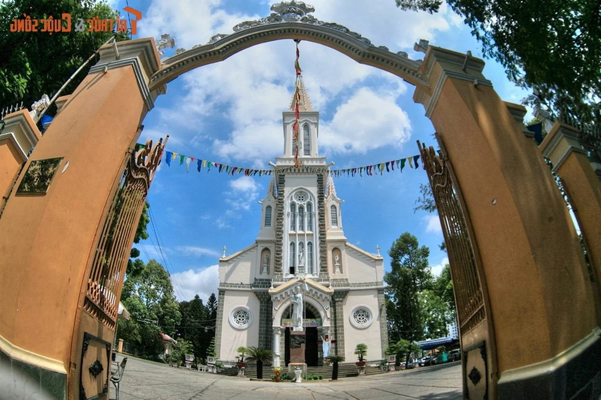 Top 12 Most Impressive Religious Architecture Sites in Saigon