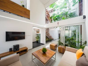 20 Skylight Window Ideas for Bright and Airy Bedrooms - image 4