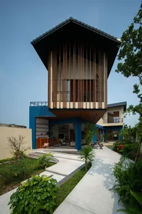 Stunning 2-Story Tropical Villa in Da Nang Featuring a Massive 6.7-Meter Cantilevered Roof - image 5