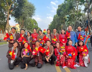 Vietnamese Artists Express Excitement and Pride for National Holidays - image 5