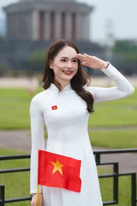 Vietnamese Artists Express Excitement and Pride for National Holidays - image 14