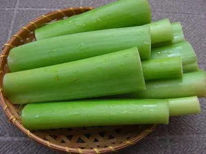 The Common Backyard Weed That Sells for Premium Prices as a Global Delicacy - image 3