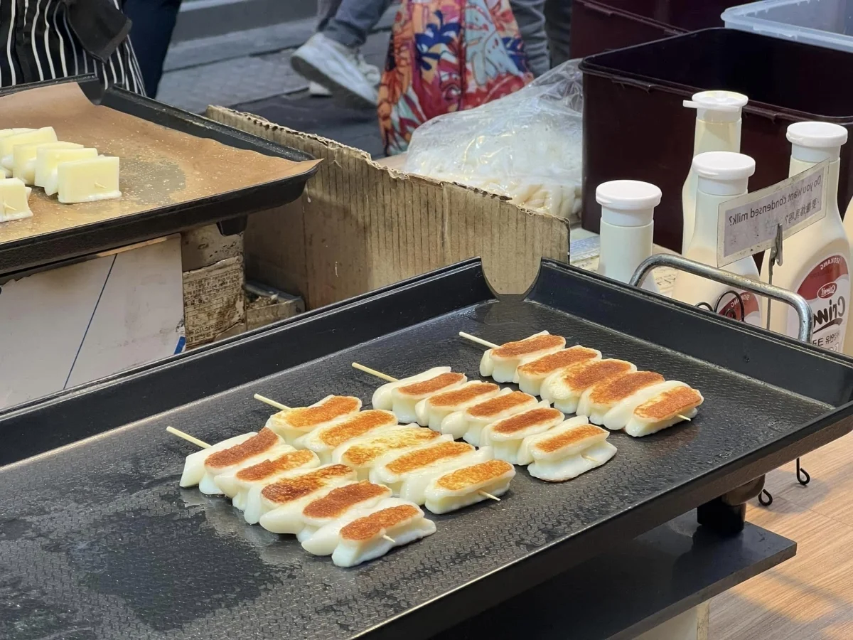 A Guide to the Vibrant Street Food Culture of Seoul, South Korea