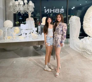 Truong Ngoc Anh’s Daughter Devon Tran Impresses with Stunning Height at 17 - image 8