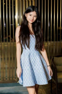 Truong Ngoc Anh’s Daughter Devon Tran Impresses with Stunning Height at 17 - image 9