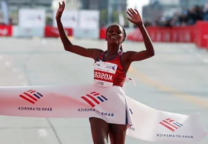 Top 10 Fastest Female Marathon Runners in History: A Legacy of Speed - image 6