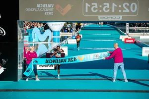 Top 10 Fastest Female Marathon Runners in History: A Legacy of Speed - image 4