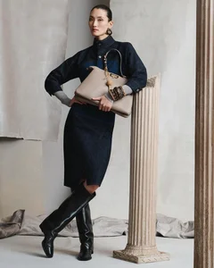 Luxury Lollipop Accessory Worth Billions of Dong Captivates Fashion Elite - image 3