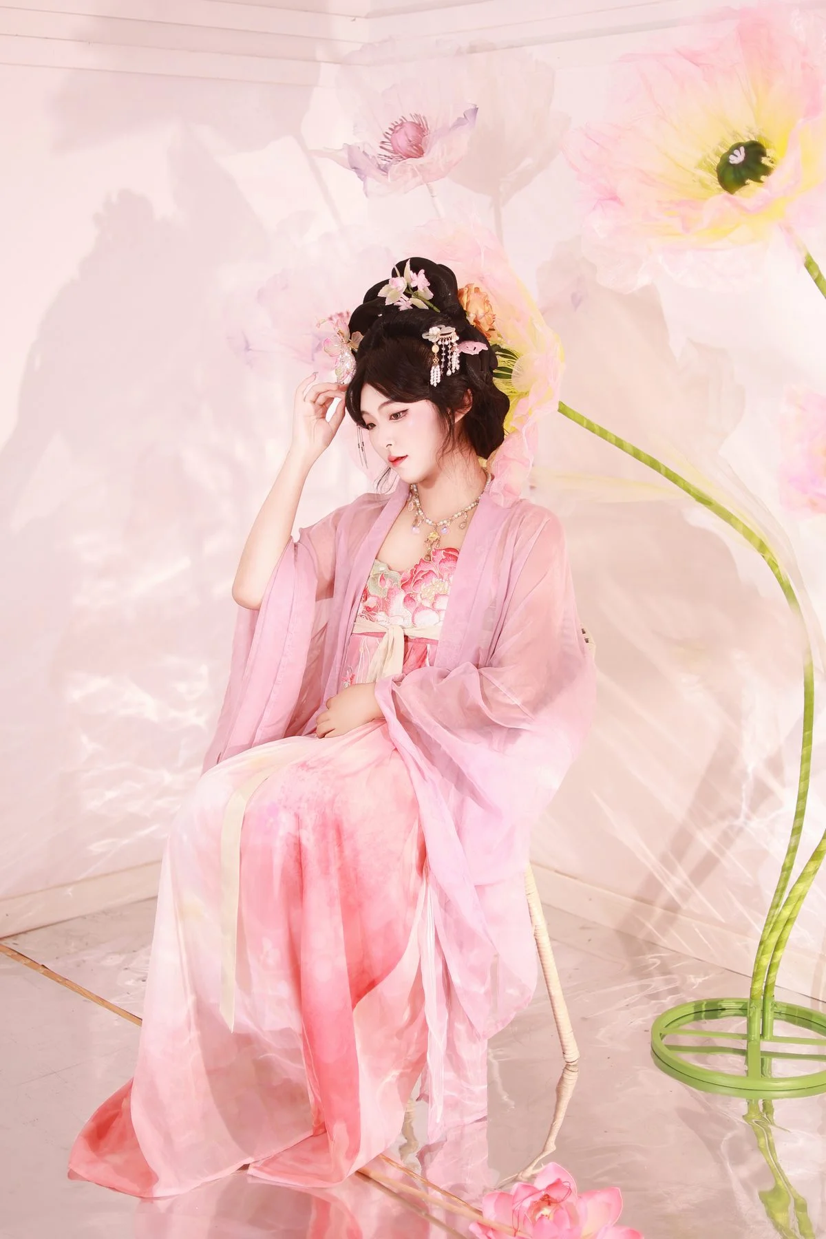 Modern Aesthetic Mastery: Art Language Vol.5858 Featuring KaiLin Jiang