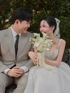 Nhung Gumiho and Andiez Nam Trương: Dreamy Wedding Photos Revealed - image 1