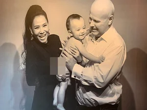 Rare Clear Photos of Singer Thu Minh’s Son Captivate Fans Worldwide - image 1
