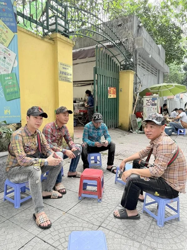 Quang Linh Vlogs Surprises Fans with a Bold New Transformation