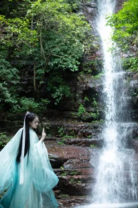 Visual Elegance: YiTuYu Art Language Vol.7592 Featuring Ling Ling - image 9