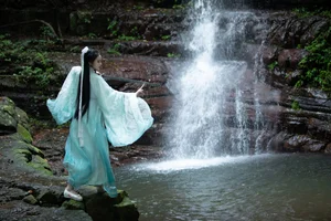 Visual Elegance: YiTuYu Art Language Vol.7592 Featuring Ling Ling - image 15
