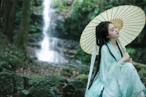 Visual Elegance: YiTuYu Art Language Vol.7592 Featuring Ling Ling - image 6