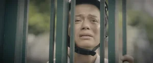 Hoa Sua Ve Trong Gio Episode 13: Intense Family Drama Unfolds - image 15