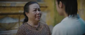 Hoa Sua Ve Trong Gio Episode 13: Intense Family Drama Unfolds - image 3