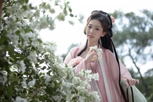 Artistic Expression: YiTuYu Art Language Vol.6164 with Model Zhi Zhi Qi - image 40