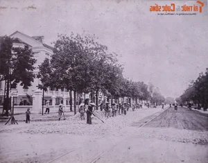 Rare Historical Glimpses of Ancient Hanoi and Its Iconic City Gates - image 8