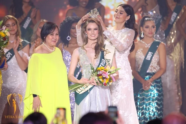 Stunning Photos of Runner-Up Thach Thu Thao: Elegant Beauty and Outstanding Charisma