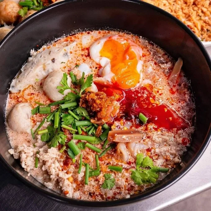6 Essential Bangkok Street Food Spots Recommended by a Frequent Traveler