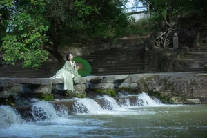 Contemporary Beauty: Zhi Zhi Qi in YiTuYu Art Language Vol.6368 - image 16