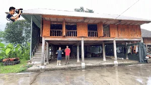 Inside the Unique Traditional Stilt House of a Famous Goalkeeper - image 5