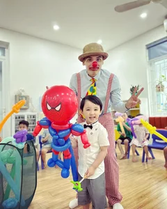VTV Host Quoc Khanh's Wife Shares Heartwarming Family Portraits - image 8