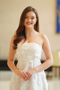 Stunning 19-Year-Old South African Beauty Representing Her Nation at the Miss World Pageant - image 14