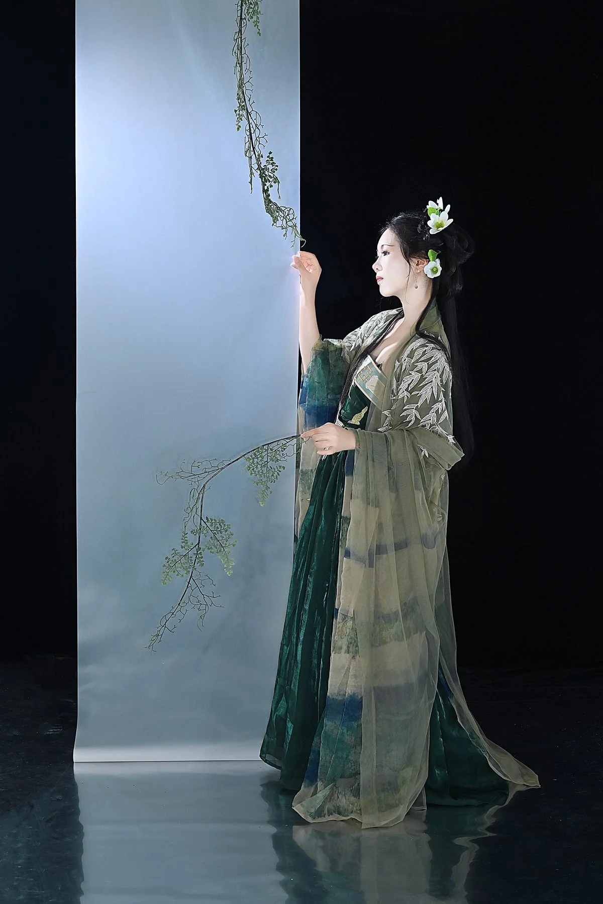 Professional Chic: YiTuYu Art Language Vol.4859 Showcasing Model A Jing