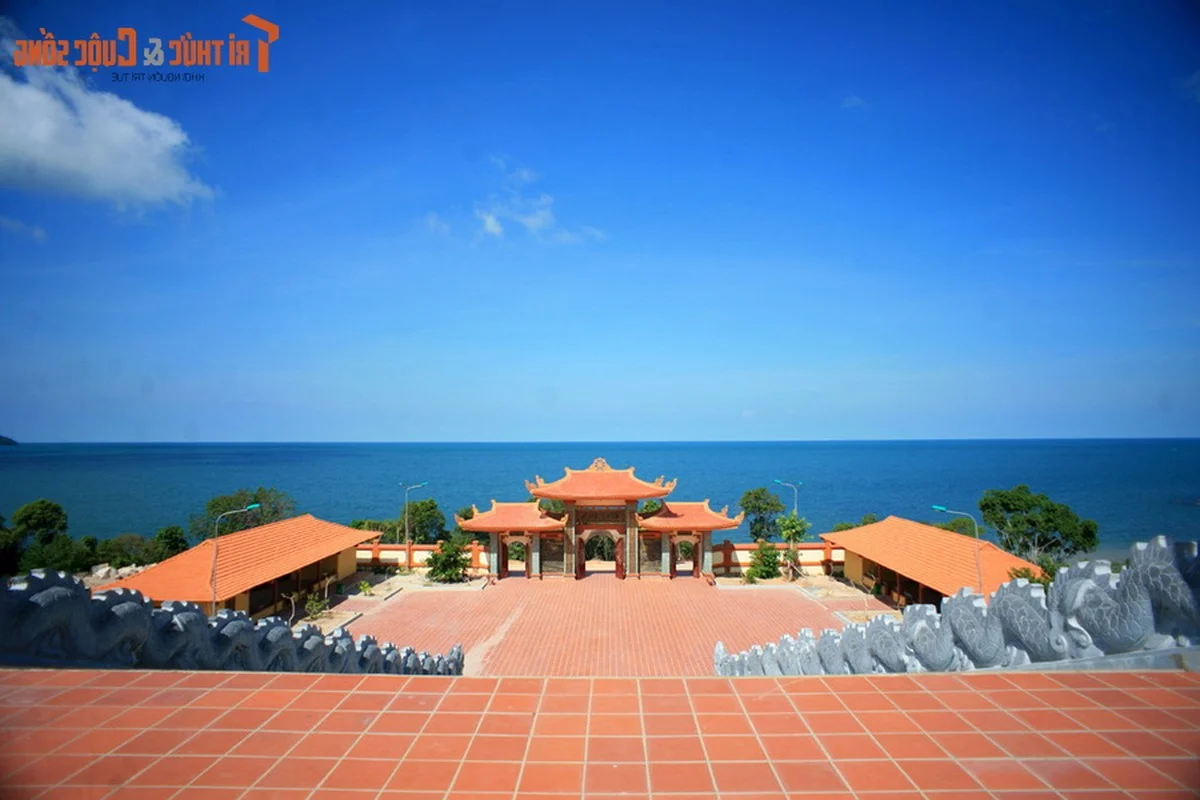 Breathtaking Ocean View Temples You Must Visit in Vietnam