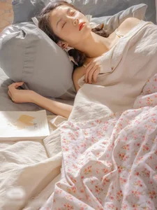 10 Zero-Cost Bedtime Habits for Radiant and Glowing Skin - image 4