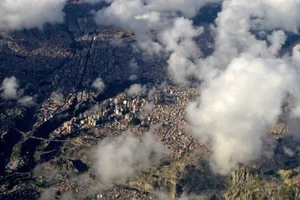 Life at the Edge of the World: Stunning Photos of the Highest City on Earth - image 8