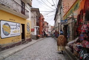 Life at the Edge of the World: Stunning Photos of the Highest City on Earth - image 5