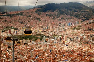 Life at the Edge of the World: Stunning Photos of the Highest City on Earth - image 16