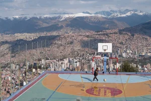 Life at the Edge of the World: Stunning Photos of the Highest City on Earth - image 1