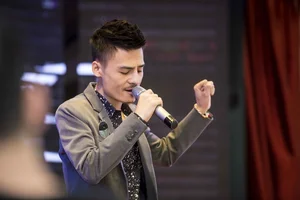 Vietnamese Singer Chu Bin: A Look into His Controversial Career - image 1