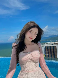 Viral ID Photo Hot Girl Stuns Fans with Ageless Visuals at 29 - image 2