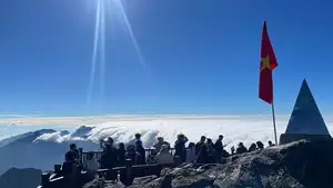 Fansipan: Discover the Breathtaking Sea of Clouds from the Peak, an Unforgettable Northwest Adventure. - image 6