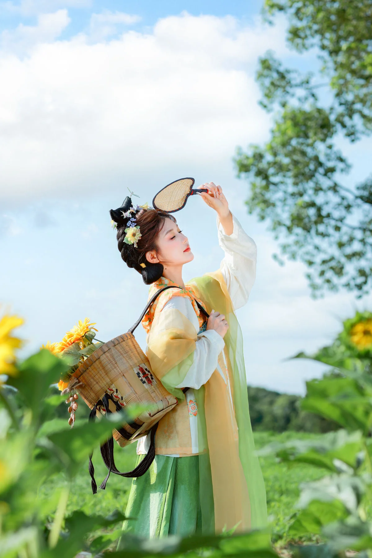 YiTuYu Art Language Vol.9589 Dai Dai Bu Xiang Fei Gallery