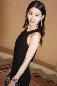 Netizens Express Concern Over 'Milk Tea Girl' Zhang Zetian's Pale Appearance - image 4