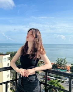 Dang Thanh Giang: The Stunning Transformation of Goalkeeper Dang Van Lam's Younger Sister at 18 - image 8