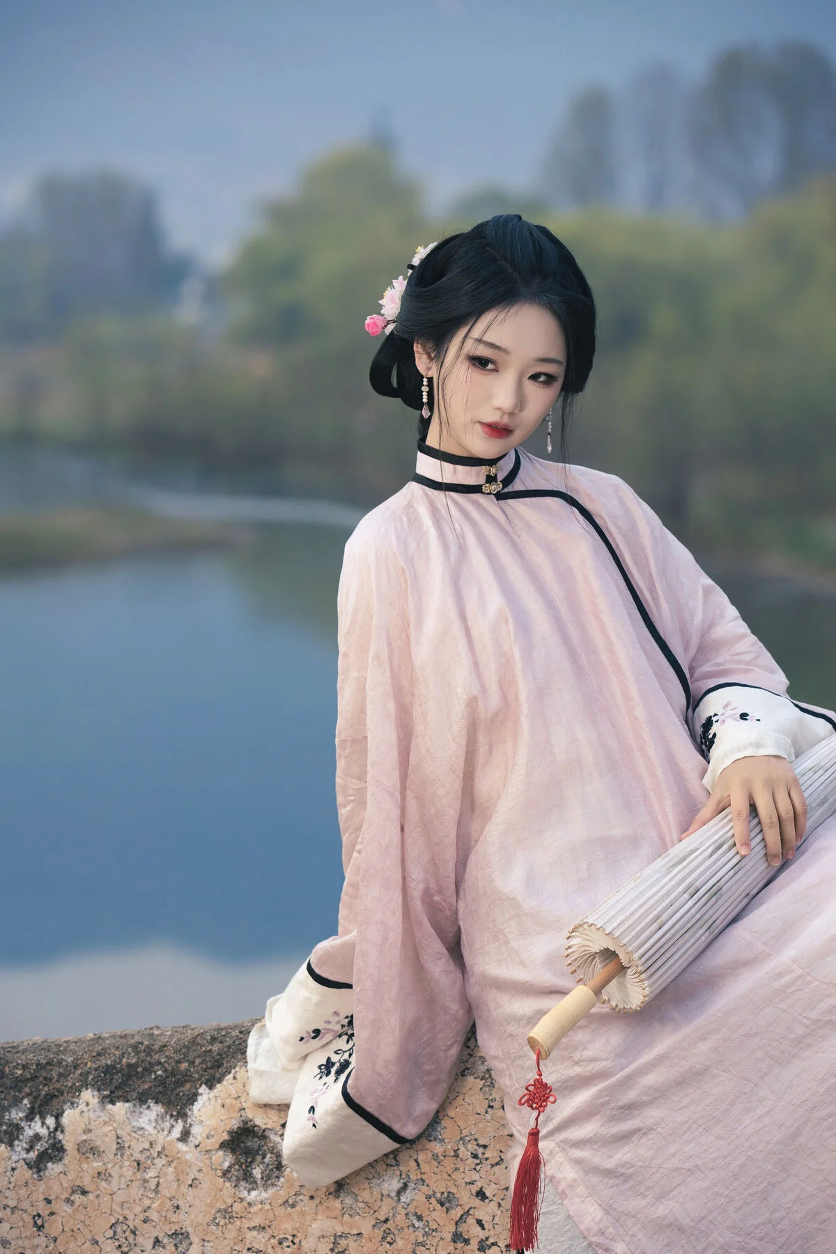 Timeless Elegance of Yi Ming in Art Language Vol.8869 - A Poetic Riverside Muse