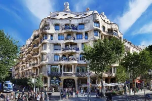 7 Legendary Architectural Masterpieces by Antoni Gaudí in Barcelona - image 1
