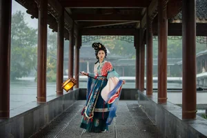 YiTuYu Art Language Vol.6038 Jiao Yi Zhi Sui Sui: A Masterclass in Visual Storytelling and Aesthetic Portraiture - image 1